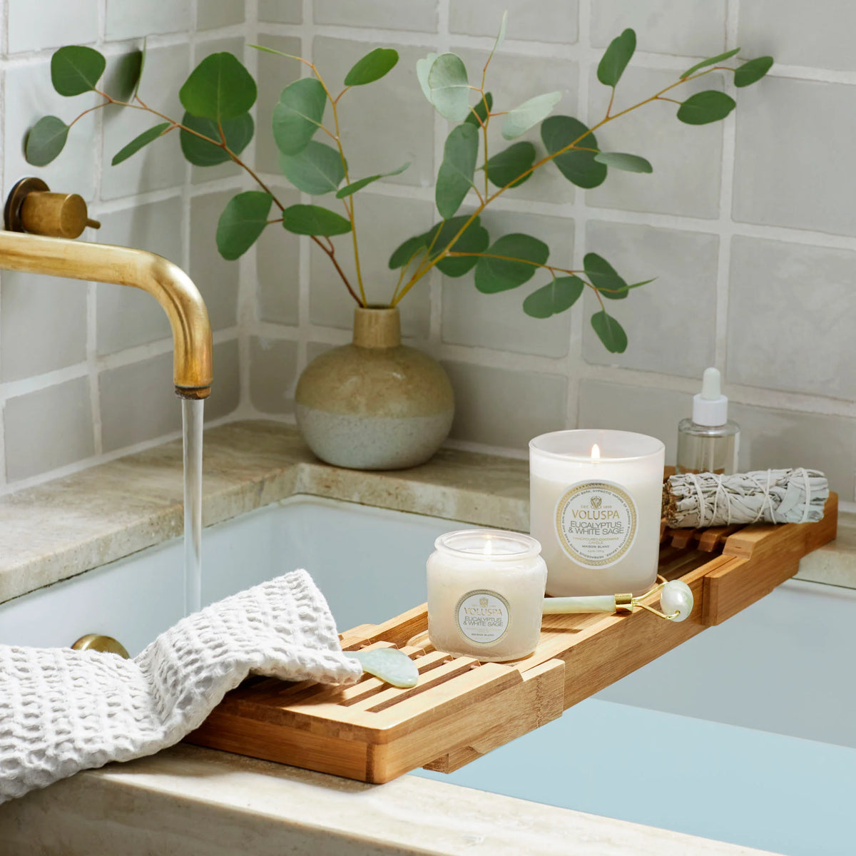 Voluspa - Petite Jar Candle - Eucalyptus & White Sage