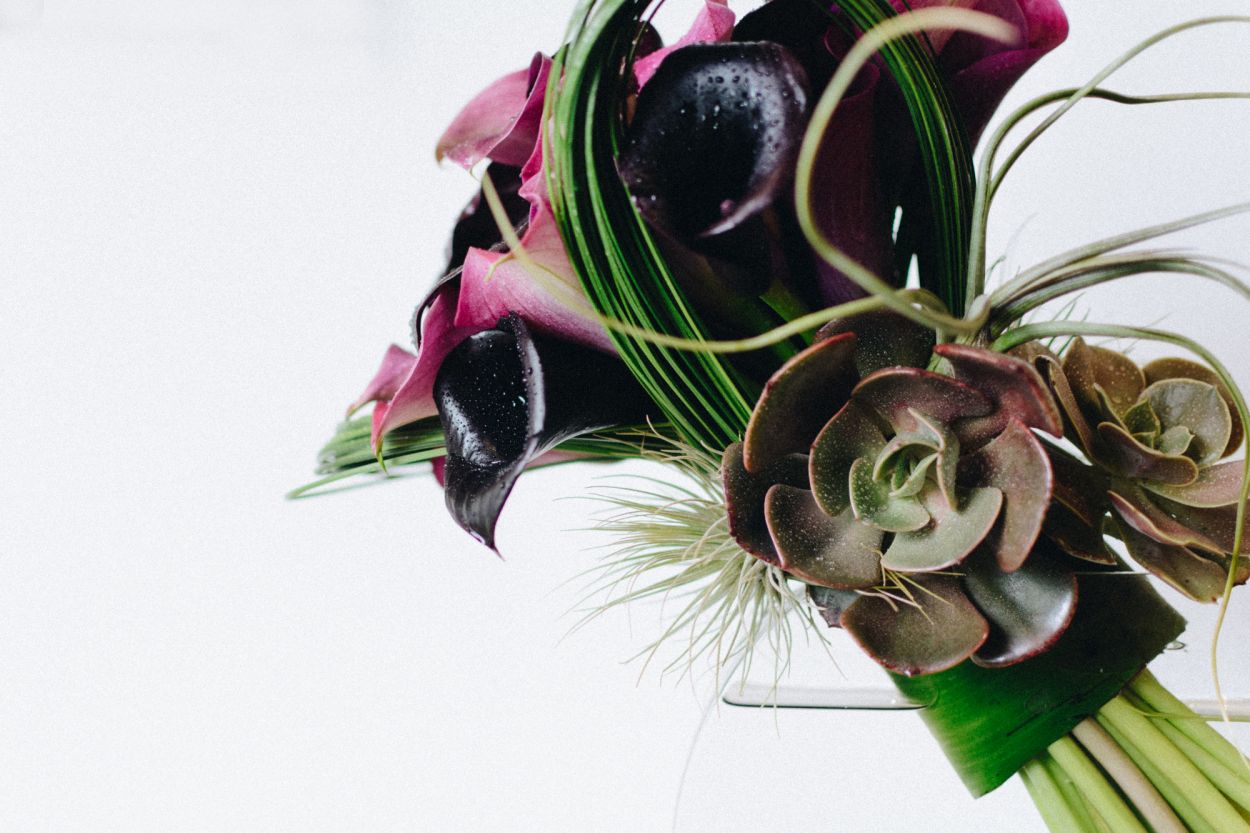 Burgundy Calla Breeze